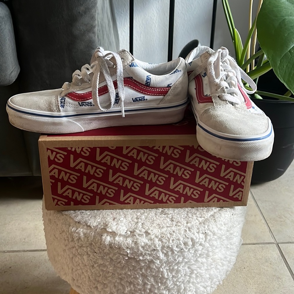 Vans sneakers (US men 3.5) (US women 5)